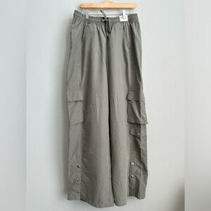 Aeropostale Everglade Olive  Wide Leg Cargo Utility Pants